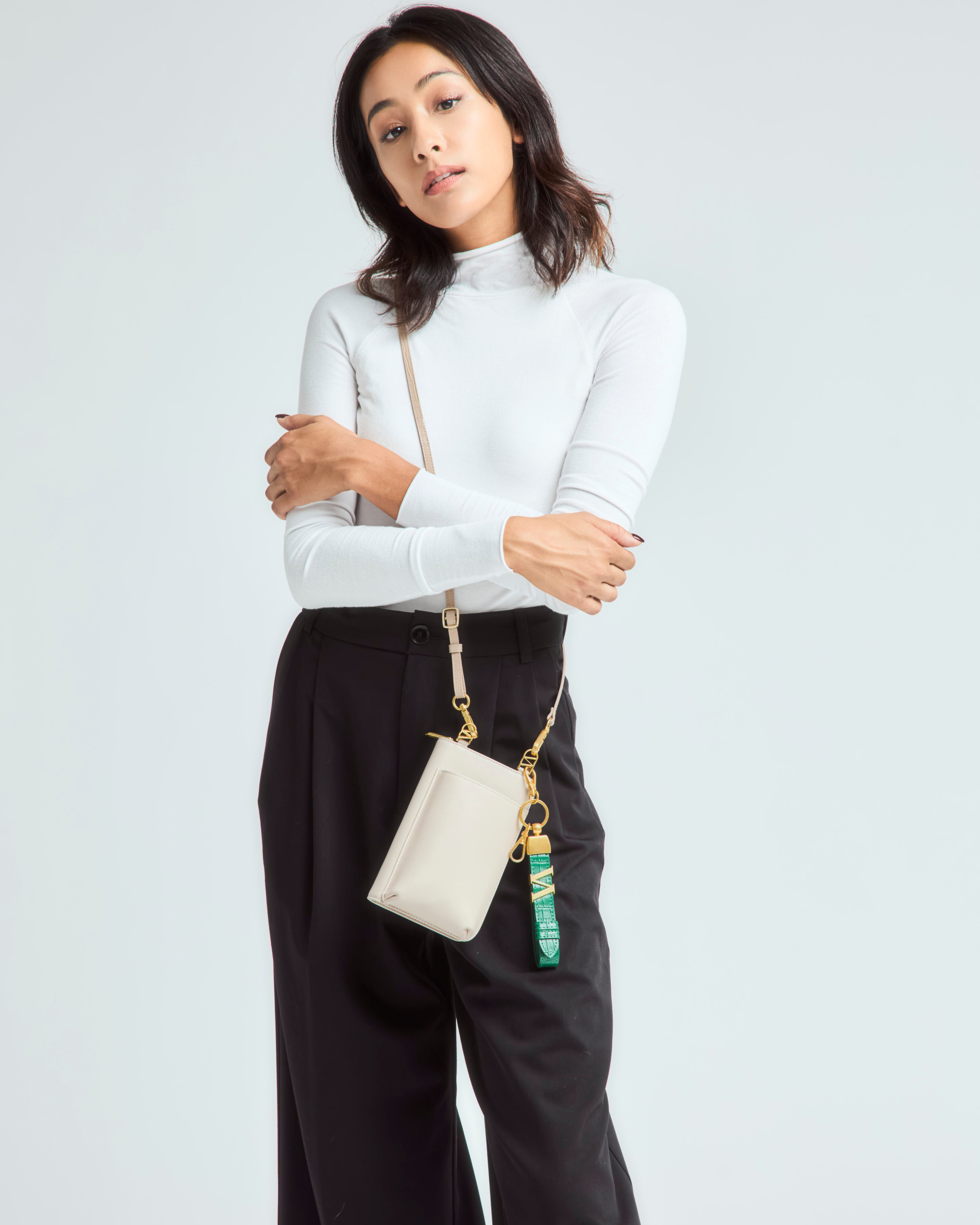 マルチショルダーバッグ グレージュ