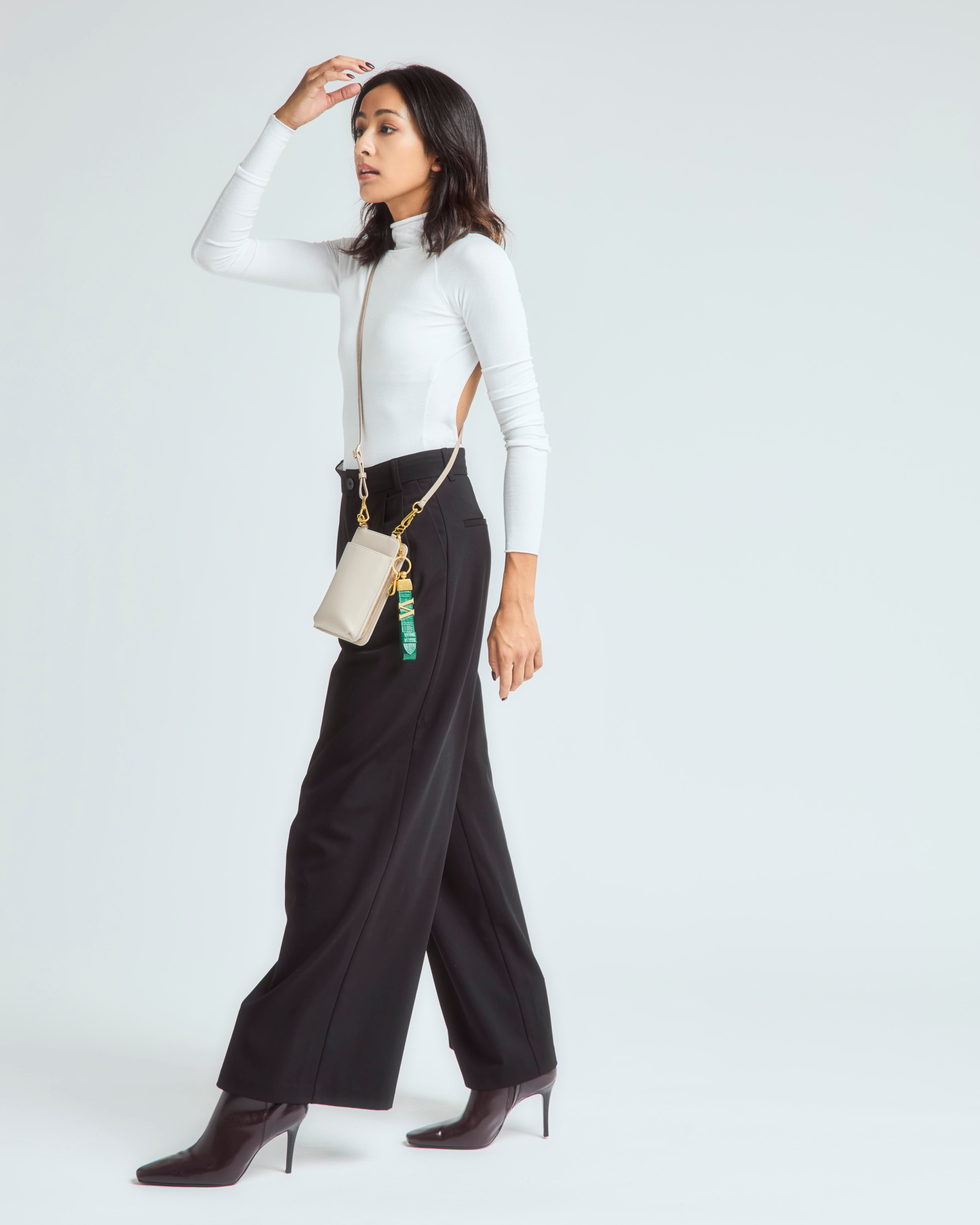 マルチショルダーバッグ グレージュ