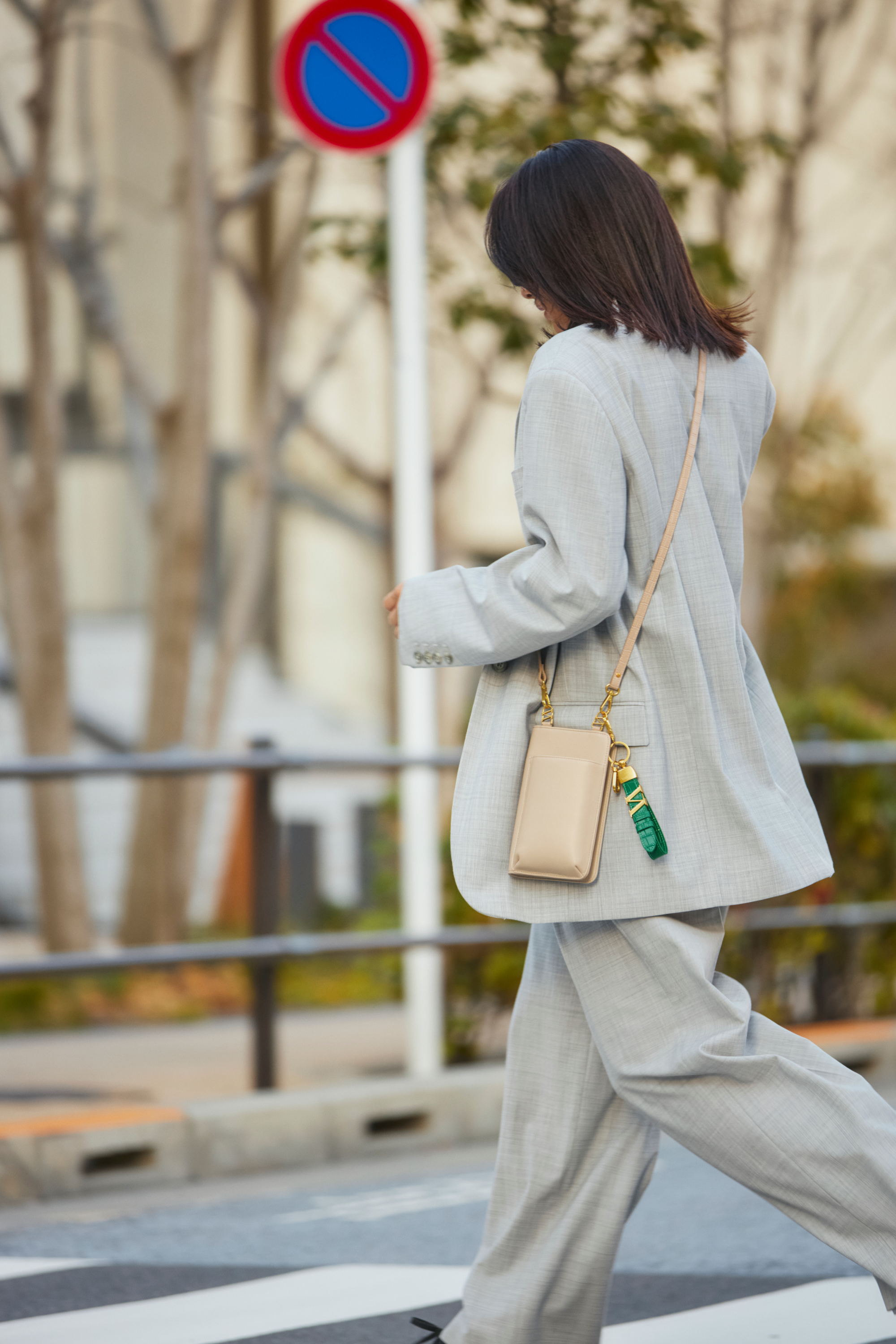 マルチショルダーバッグ グレージュ