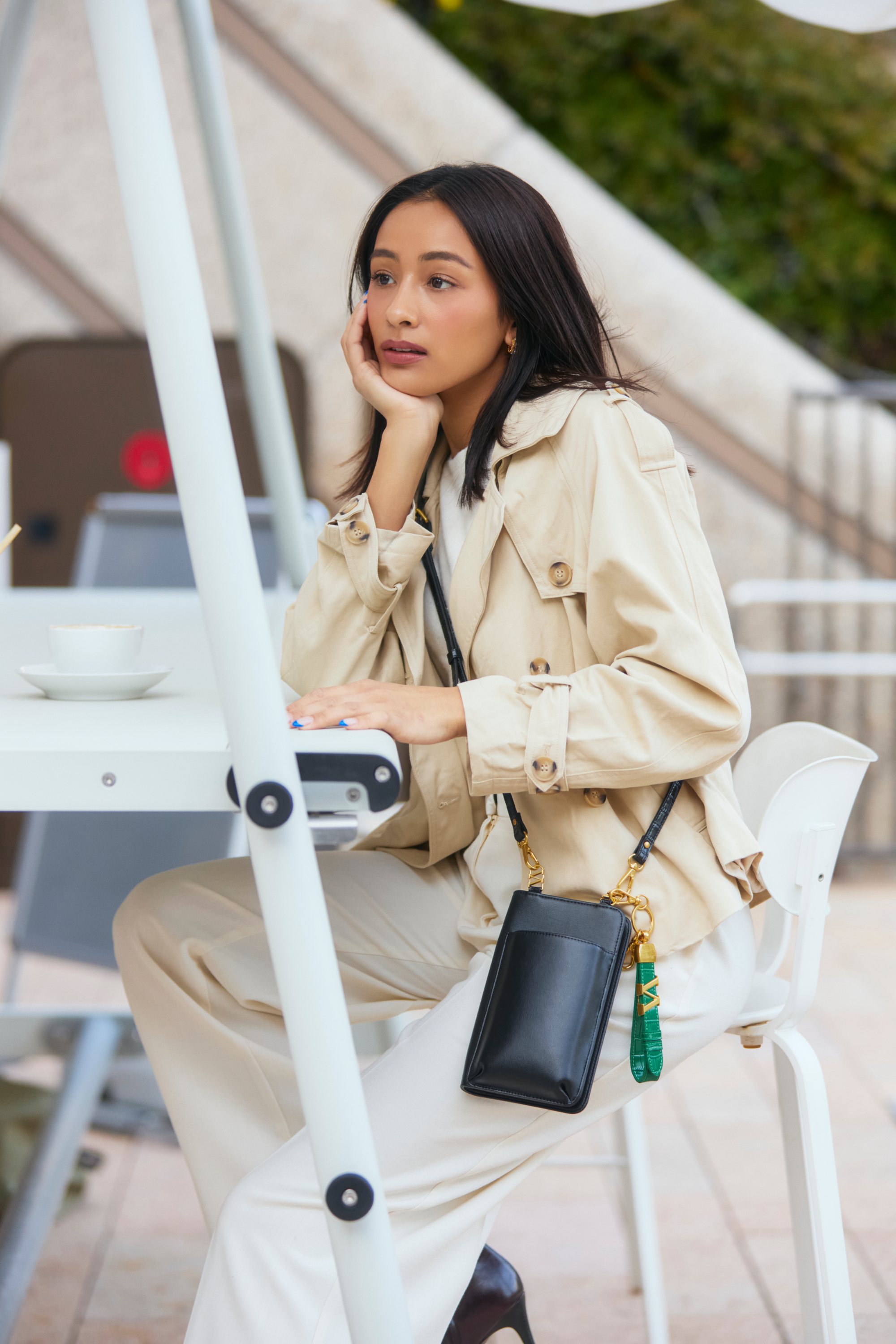 マルチショルダーバッグ　ブラック